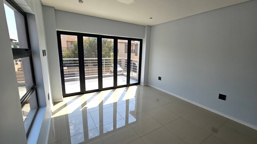 5 Bedroom Property for Sale in Melodie North West